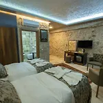 Ahiyan Hotel