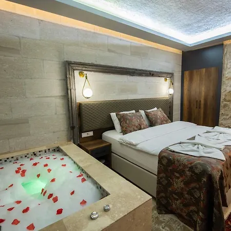 Ahiyan Hotel *