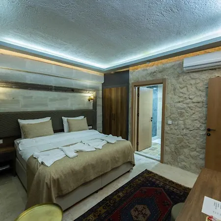 Ahiyan Hotel *