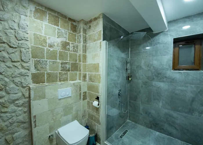 Ahiyan * أُتْشيسار